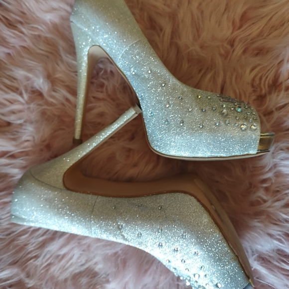 Silver shimmer Prom/Wedding heels - Picture 3 of 8